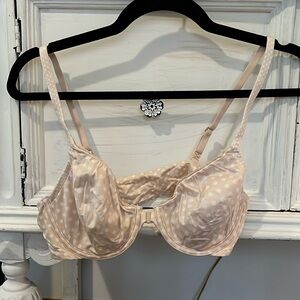 - Victorias Secrets Body by Victoria Unlined demi 36B tan and white
